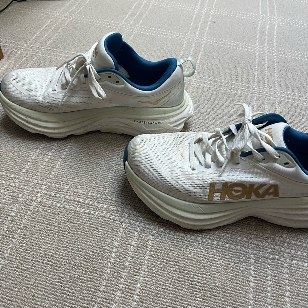 MEN'S HOKA BONDI 8 RUNNING SHOES